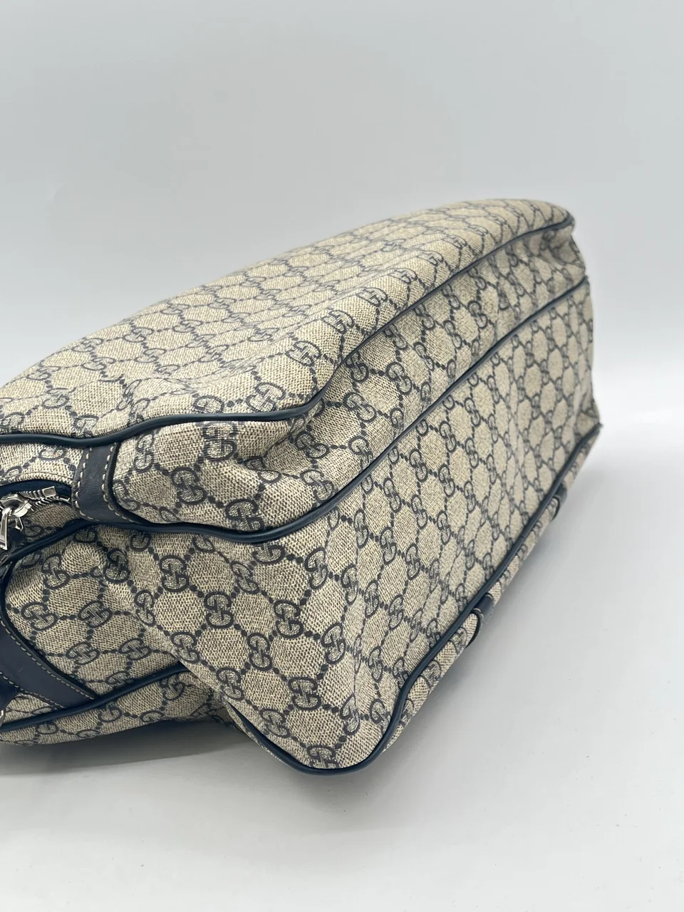 GUCCI SHOULDER BAG view 5