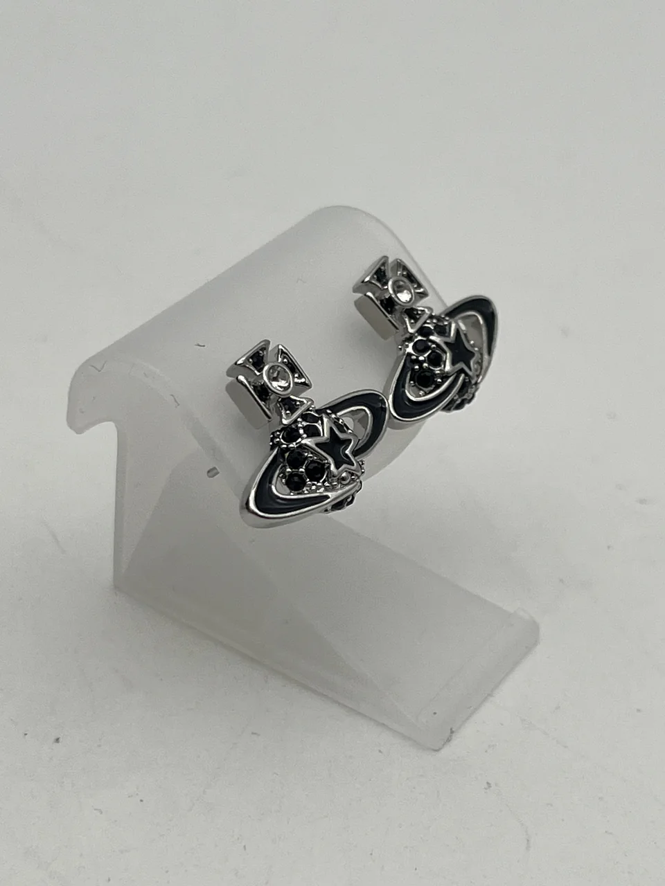 VIVIENNE WESTWOOD ORB EARRINGS (BLACK) hover