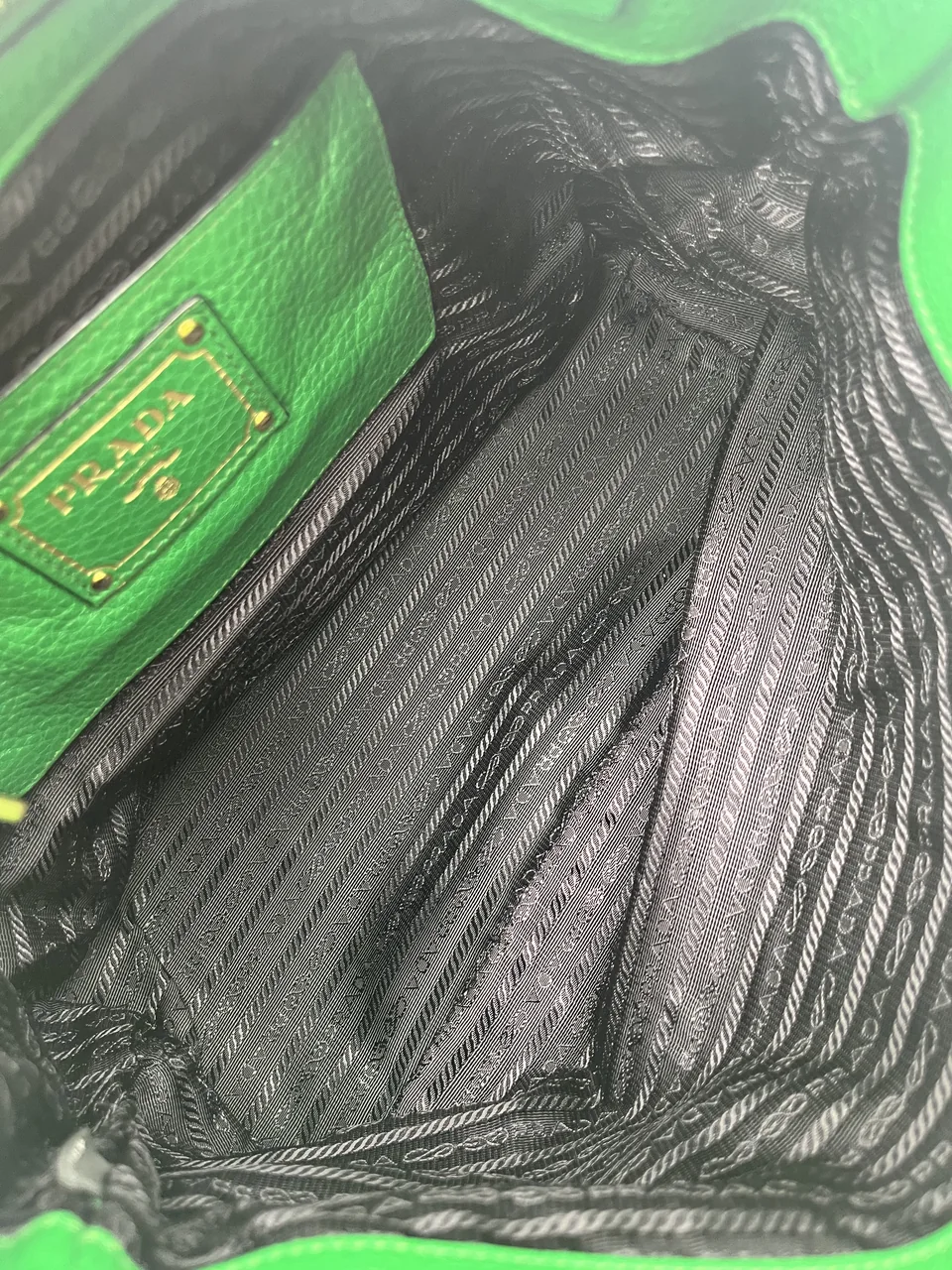PRADA VITELLO SHOULDER BAG (GREEN) view 7