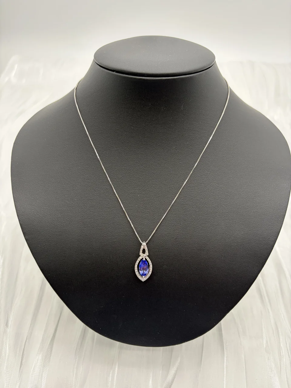 K18 TANZANITE NECKLACE TZ1.77CTS FD0.40CT 4.6G