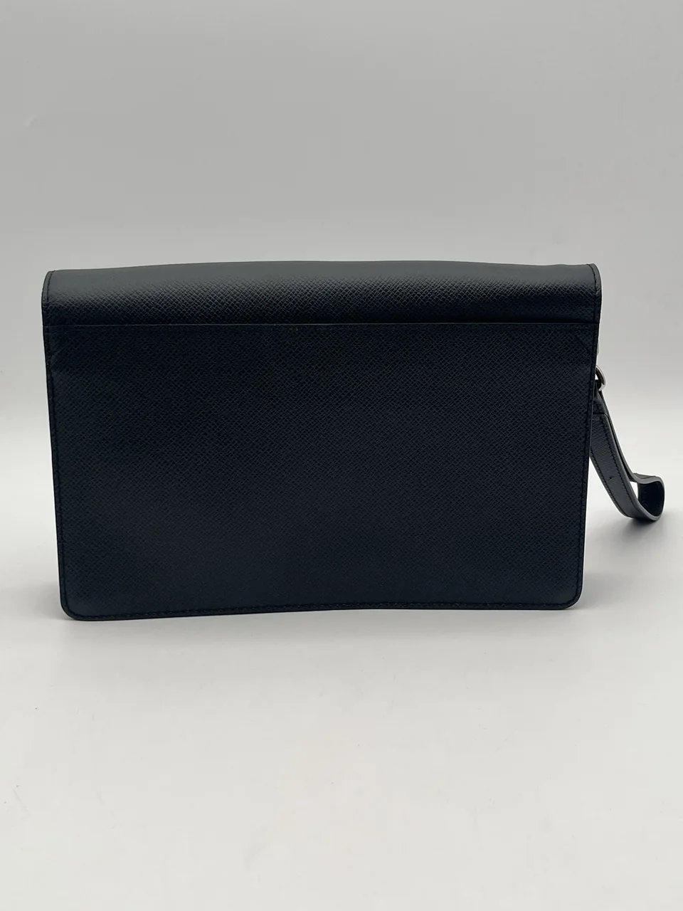 LOUIS VUITTON CLUTCH BAG FOR MEN (BLACK) hover