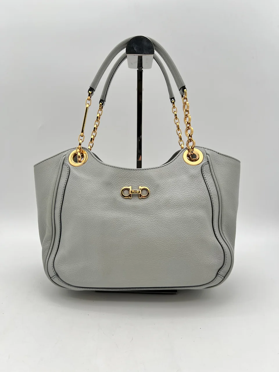 SALVATORRE FERRAGAMO GANCINI CHAIN HANDBAG