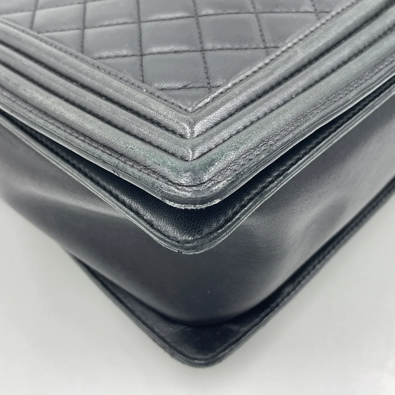 CHANEL LAMB SKIN LE BOY (17 SERIAL CODE) view 5