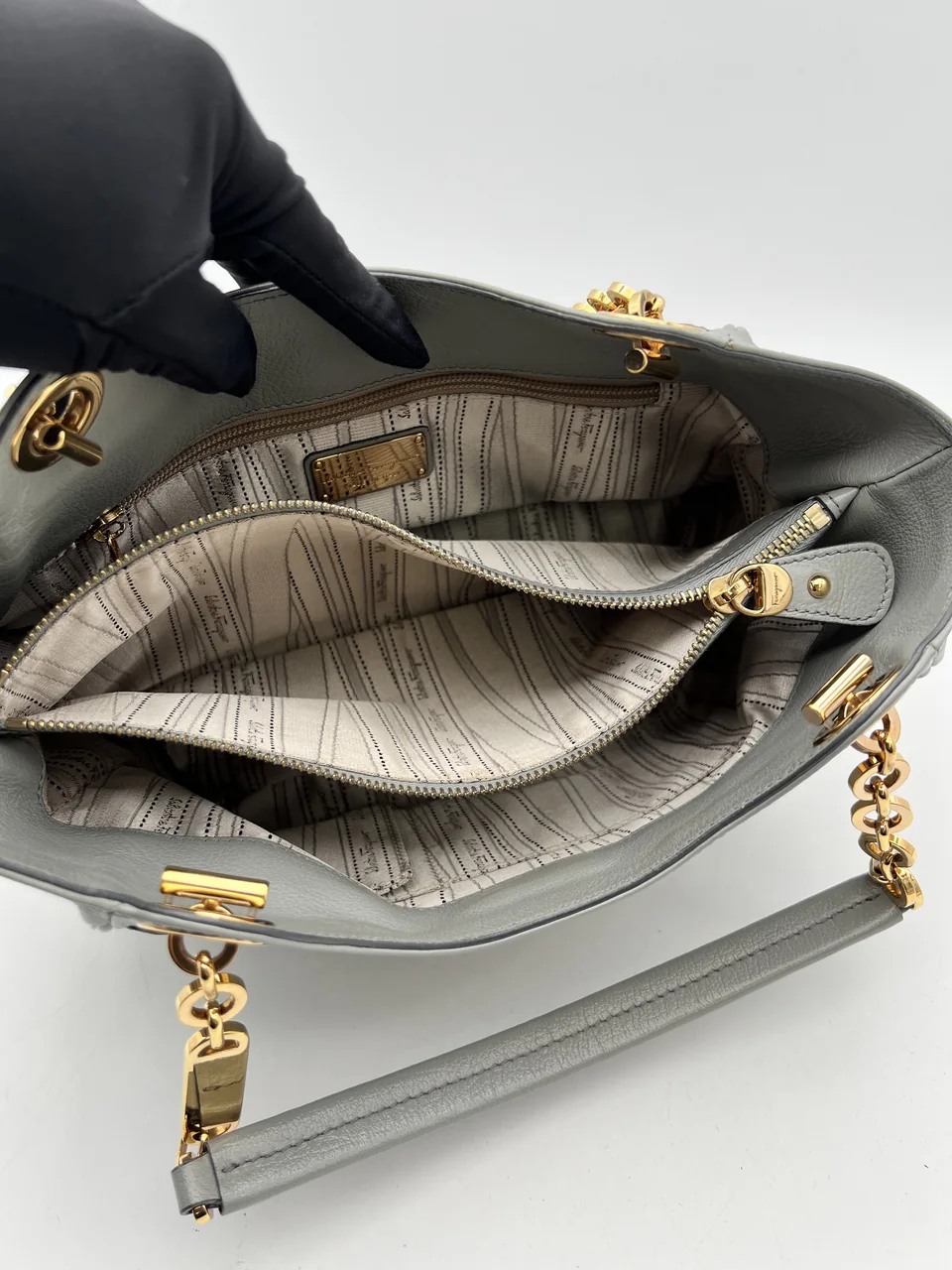 SALVATORRE FERRAGAMO GANCINI CHAIN HANDBAG view 9