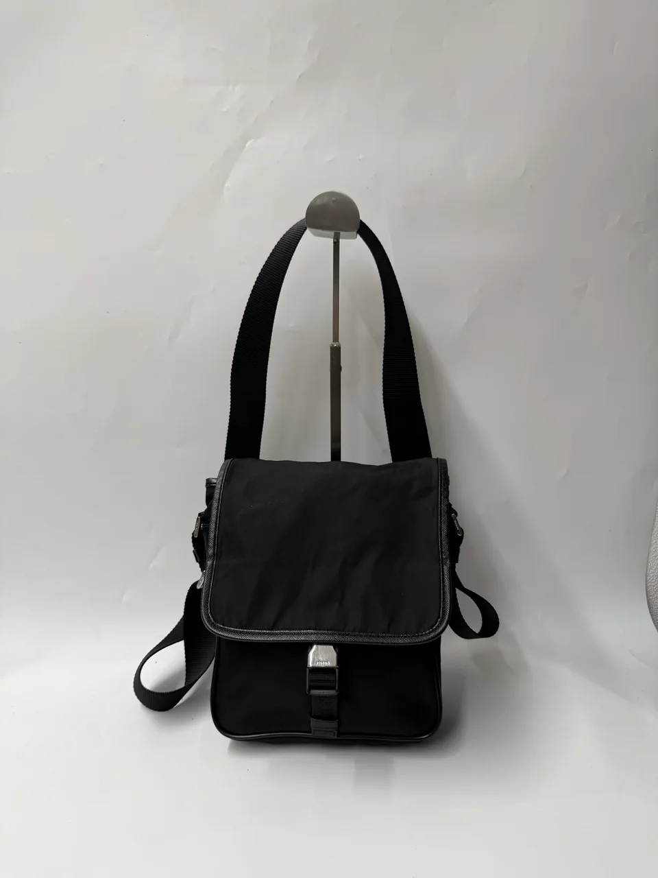 PRADA NYLON SHOULDER BAG (BLACK)