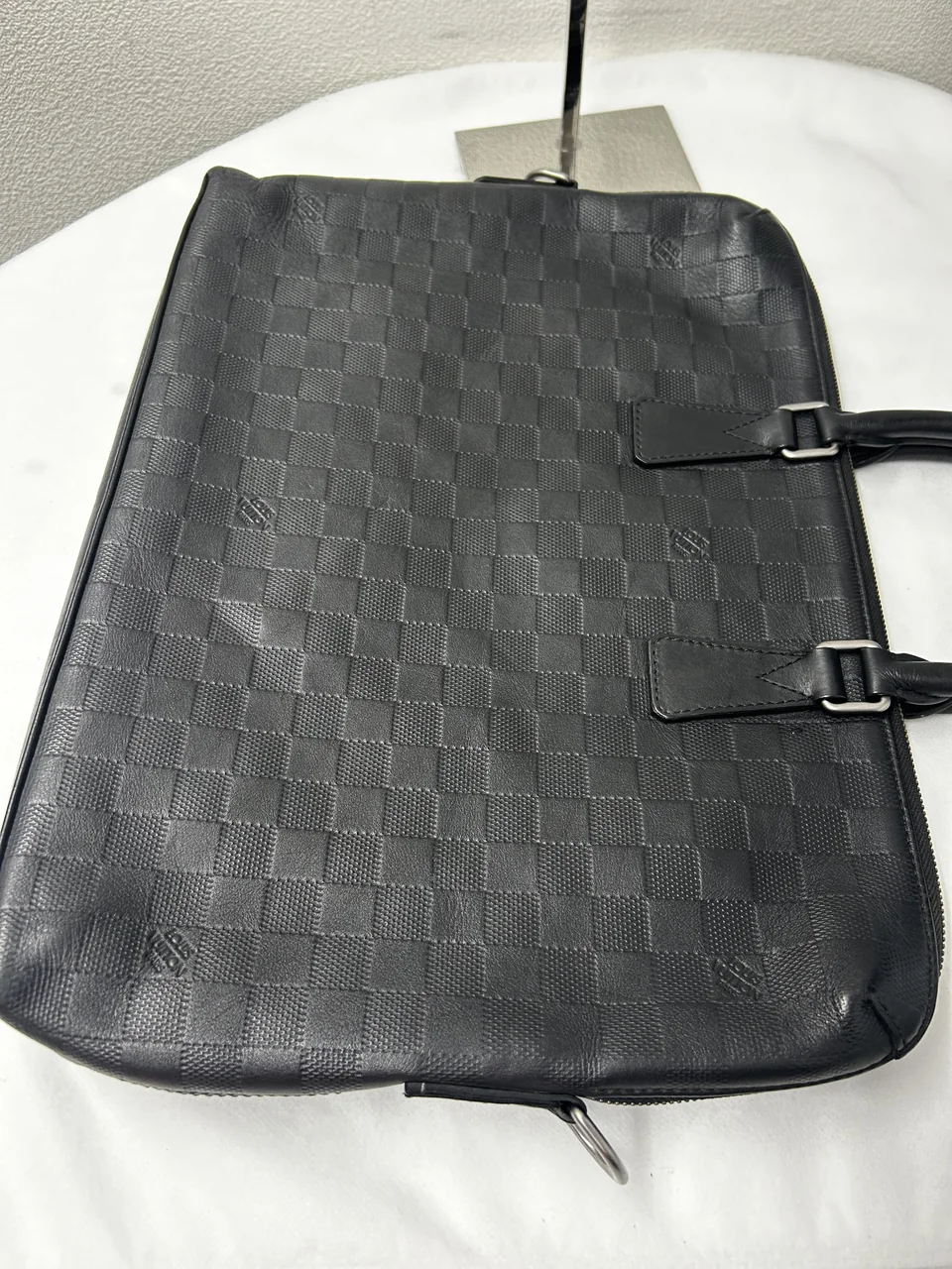 LV INFINI DOCUMENT JOUR view 2
