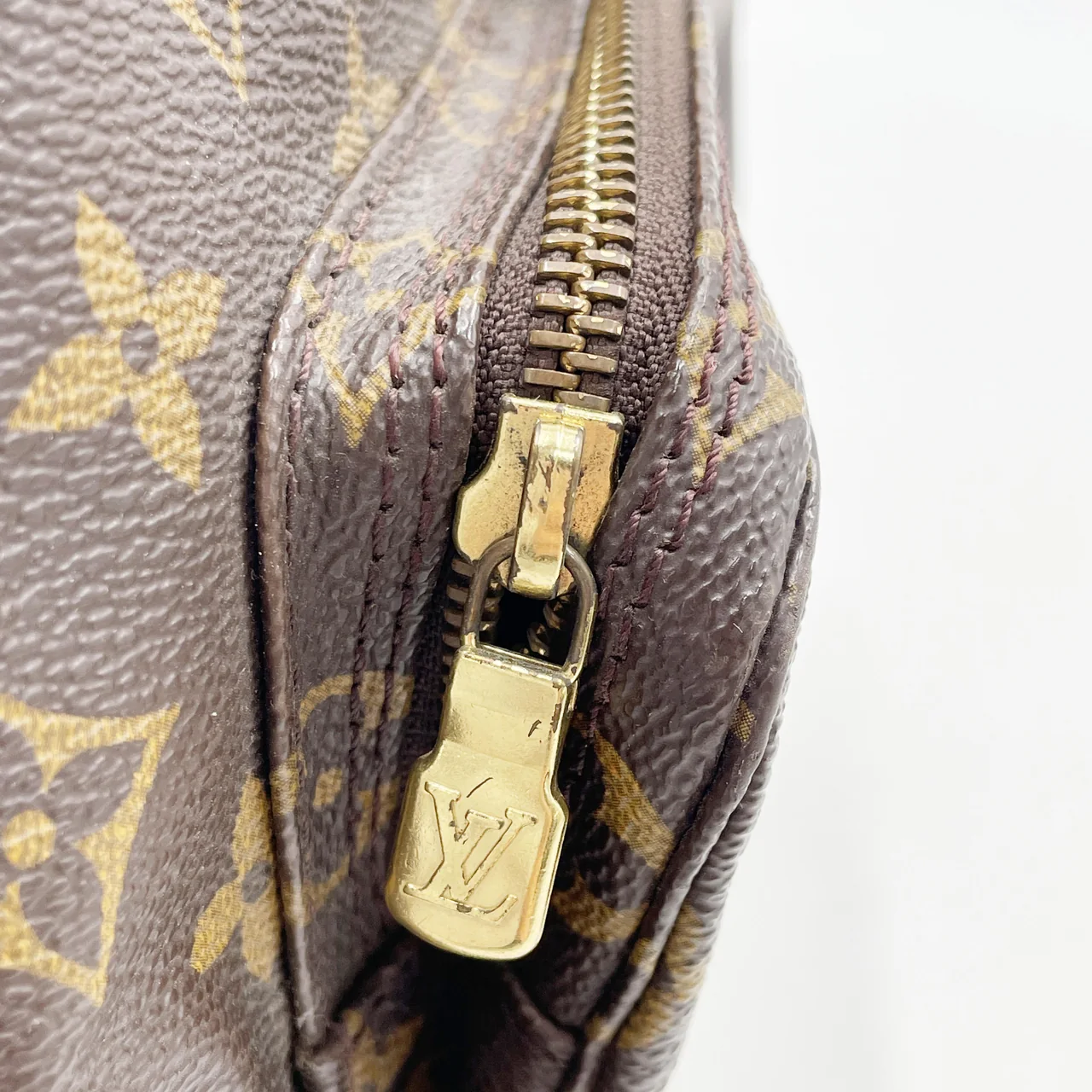 LV MONOGRAM MONTSOURIS view 10