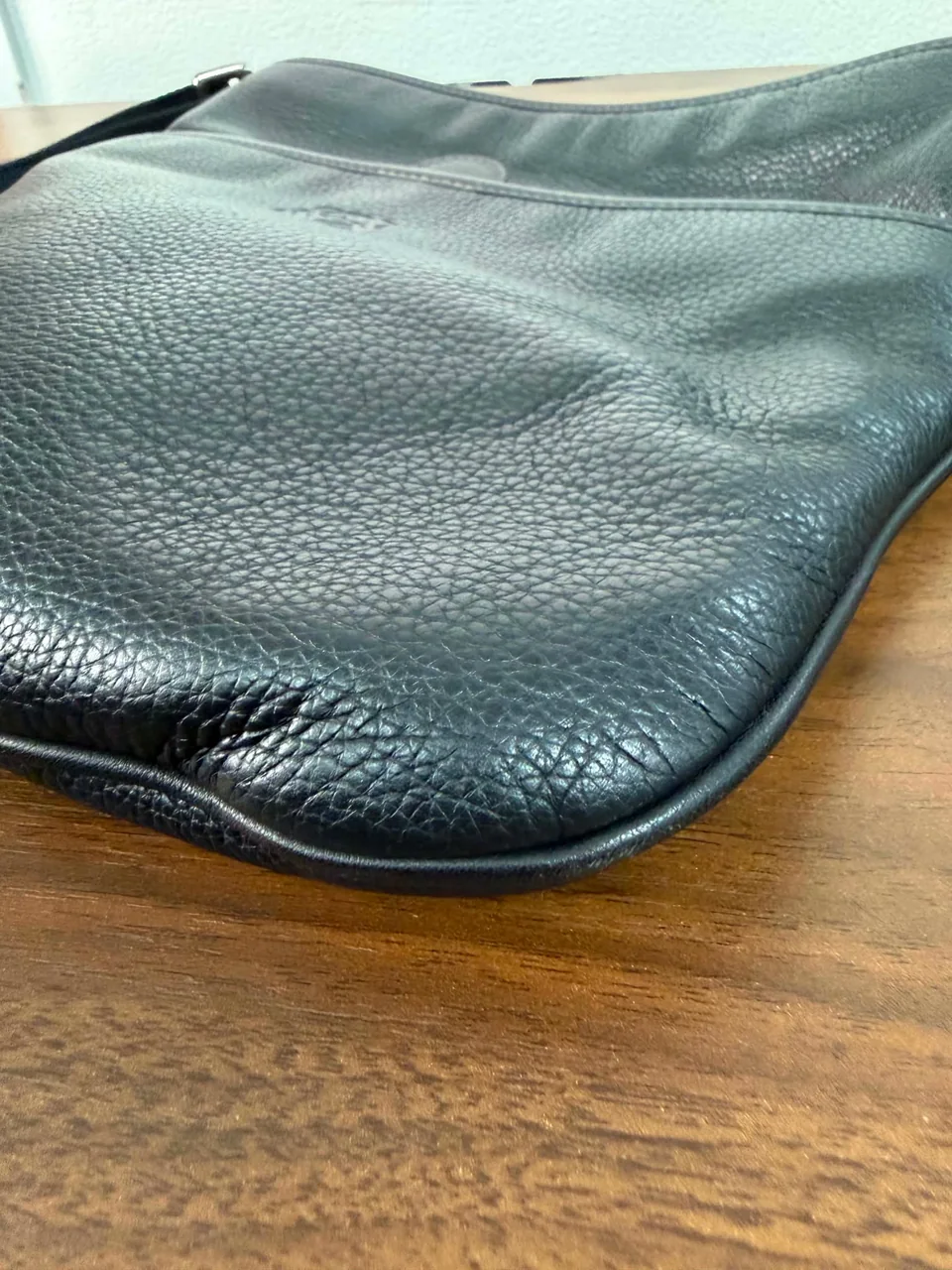 LOEWE ANAGRAM MESSENGER BAG (BLACK) view 6