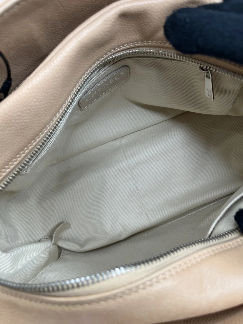 CHANEL CAVIAR CHAIN TOTE BAG (12 SERIAL CODE) view 8