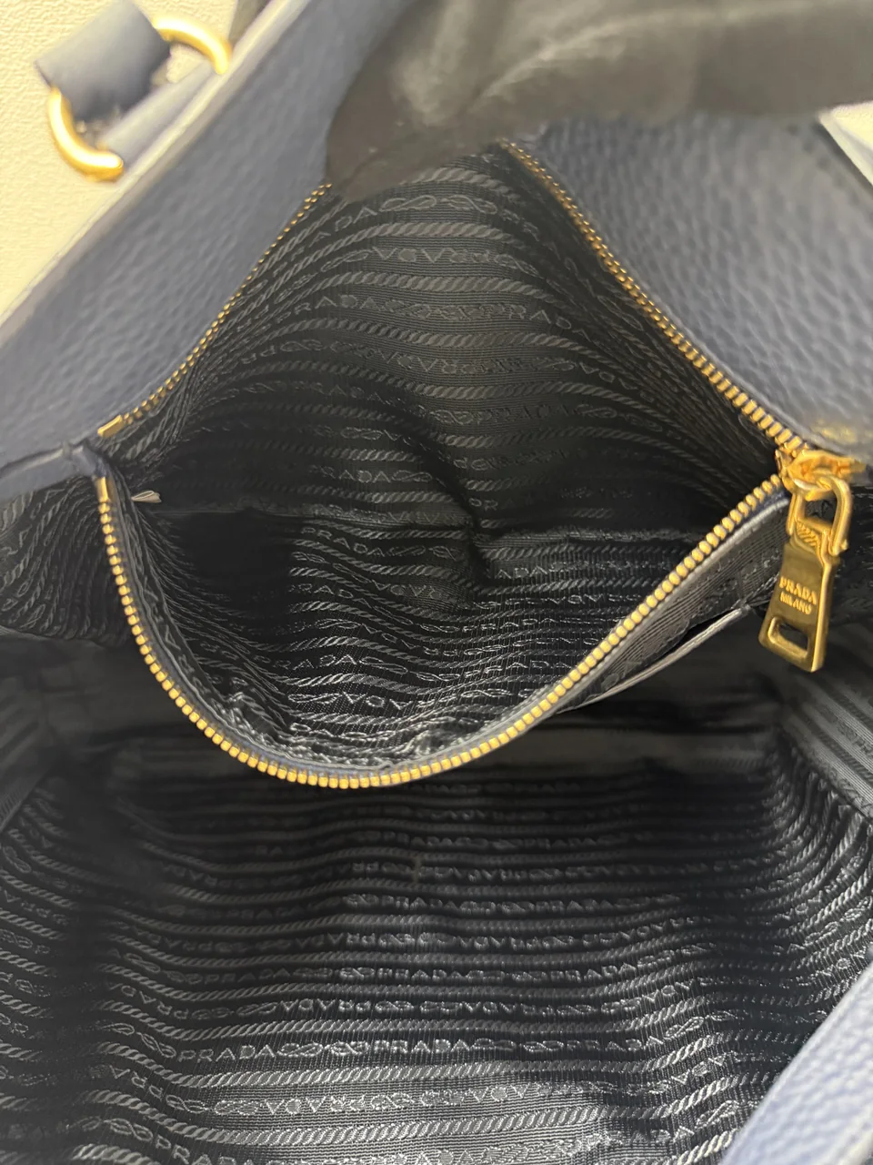 PRADA TOTE BAG (NAVY) view 9