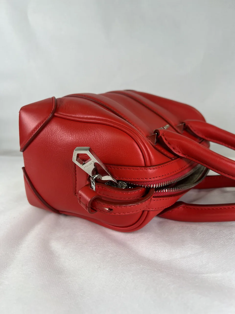 GIVENCHY SHOULDER BAG view 7
