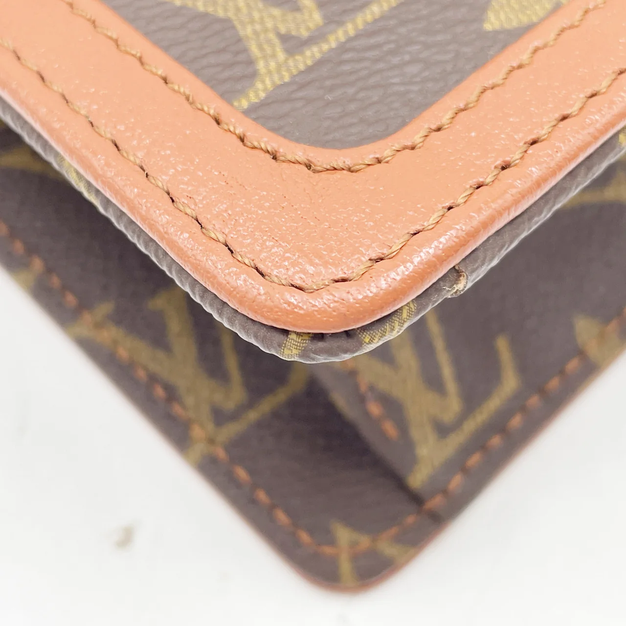 LV MONOGRAM POCHETTE DAM PM view 5