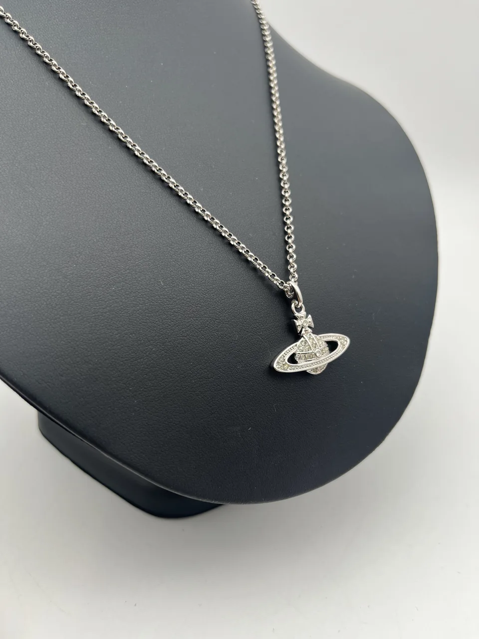 VIVIENNE WESTWOOD NECKLACE hover
