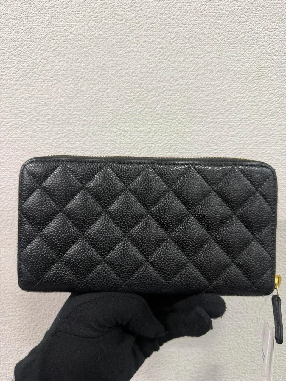 CHANEL CAVIAR ROUND FASTENER LONG WALLET hover