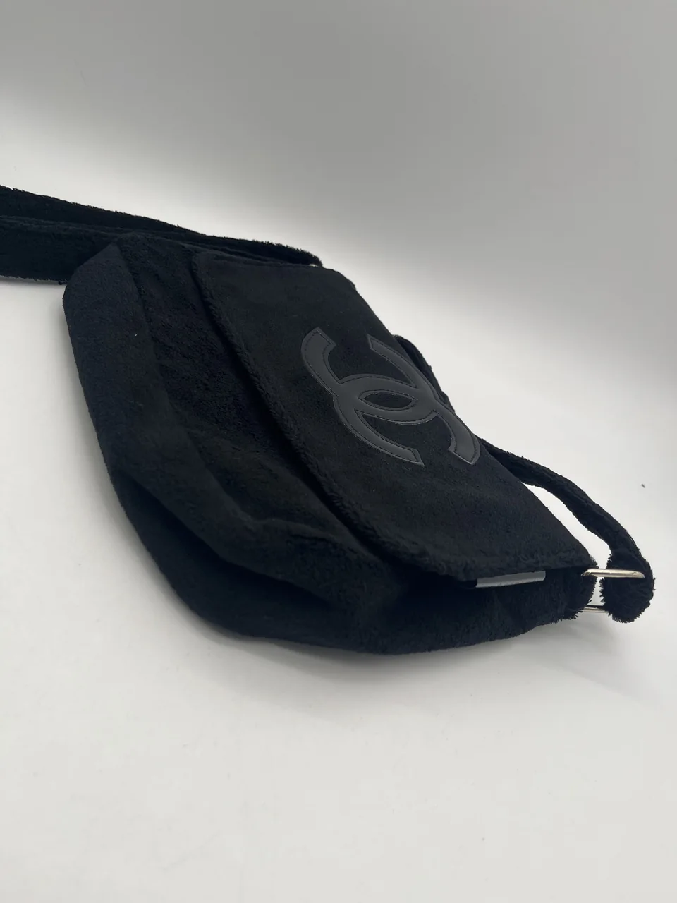 CHANEL SHOULDER BAG view 4
