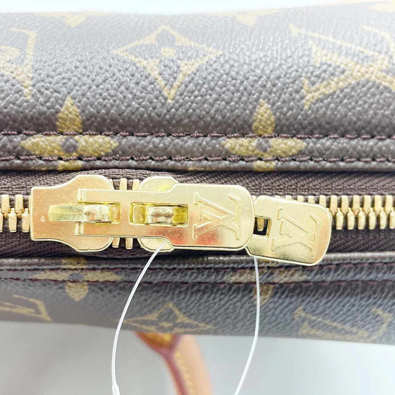 LV MONOGRAM SIRIUS 55 view 6