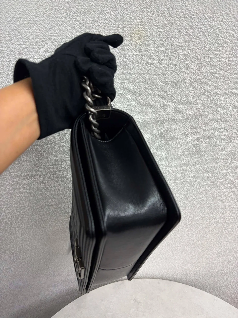 CHANEL CALF SKIN CHEVRON SHOULDER BAG (28 SERIAL CODE) view 13