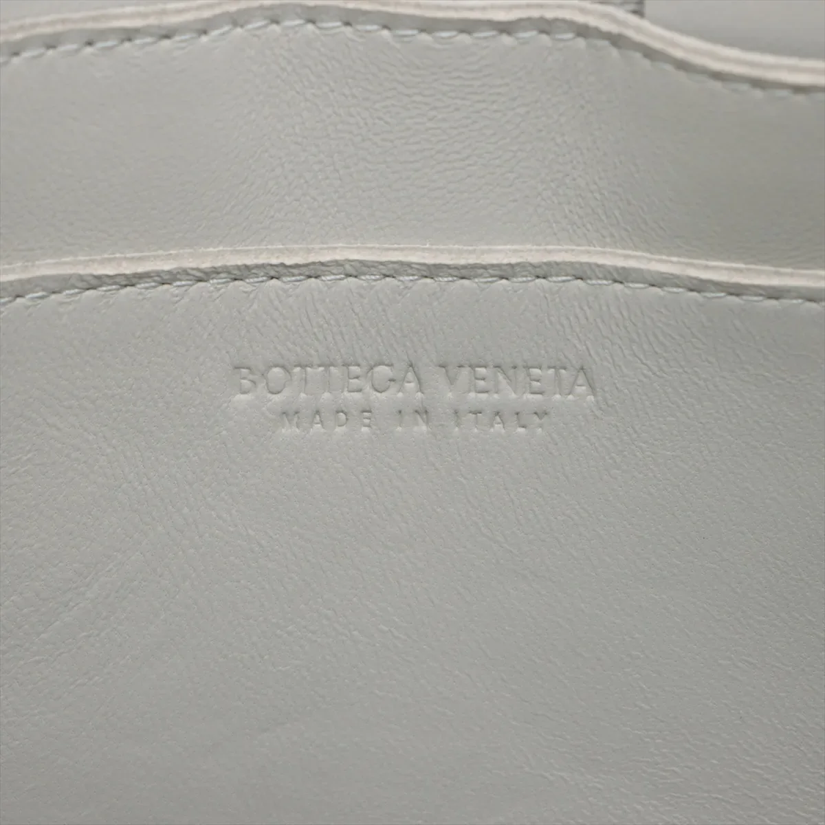 BOTTEGA VENETA MAXI INTRECCIATO CASSETTE (GRAY) view 3