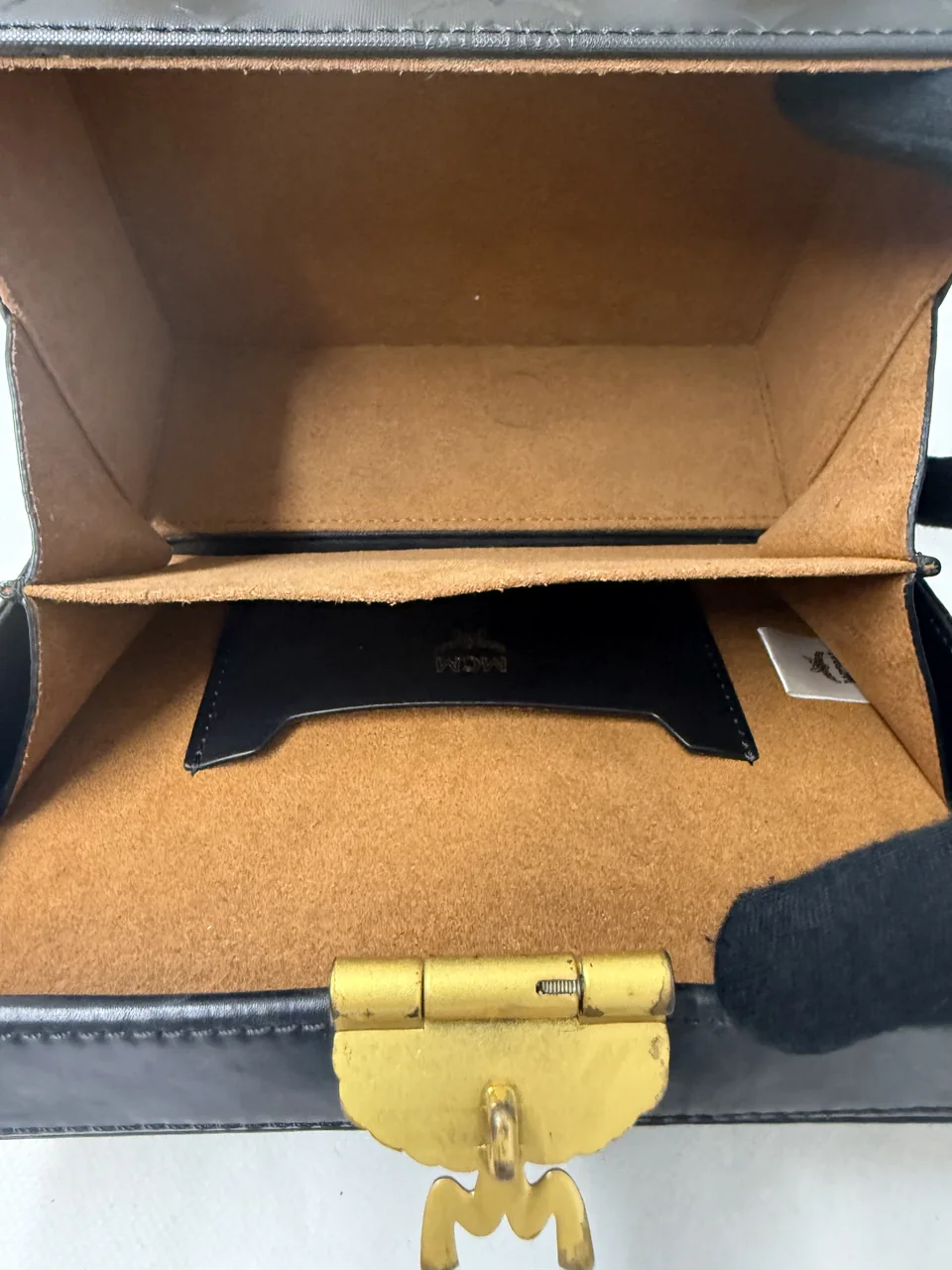 MCM BERLIN TRUNK (BLACK) view 10