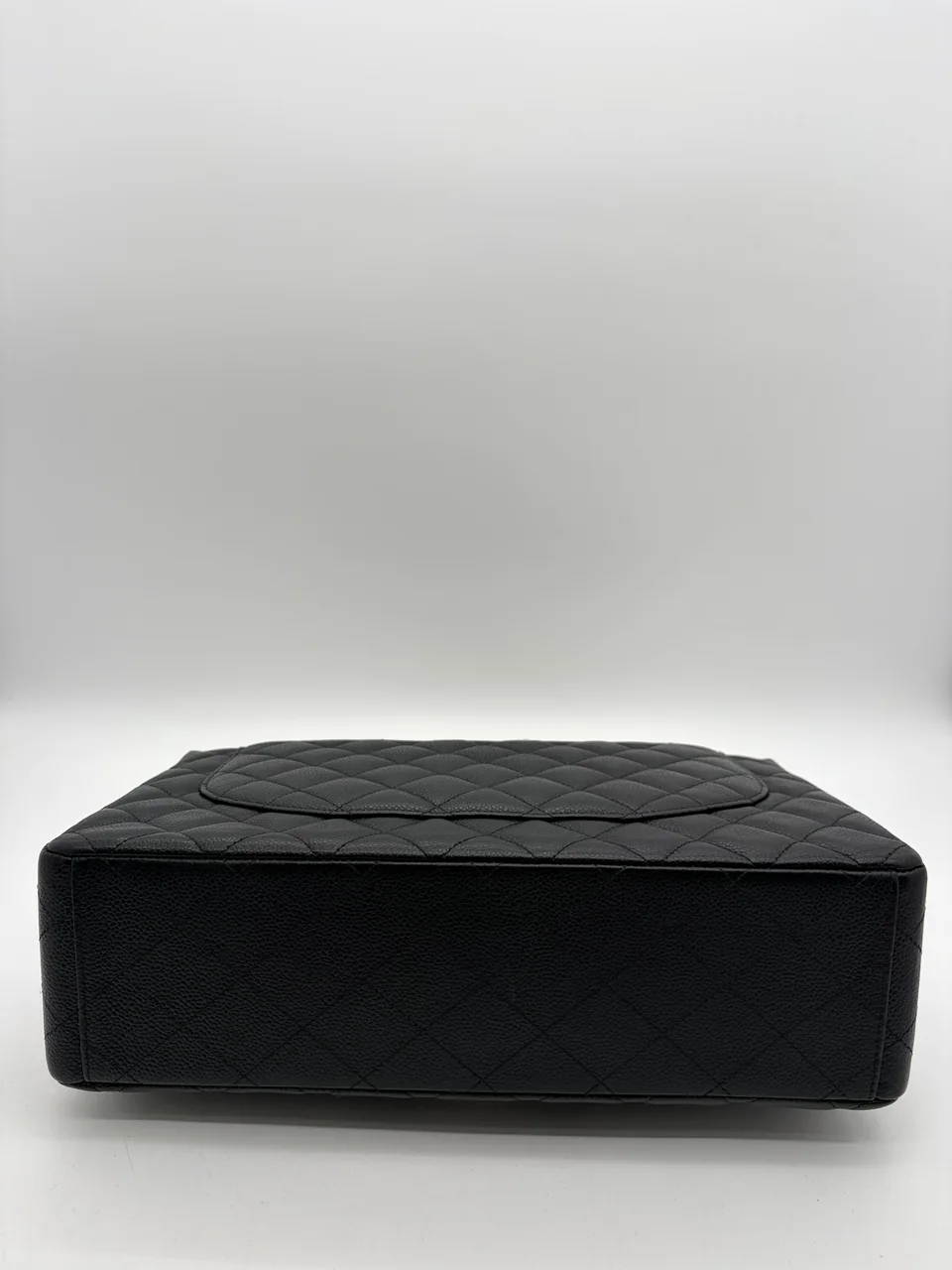 CHANEL CAVIAR MAXI DECA MATELASSE (18 SERIAL CODE) view 7