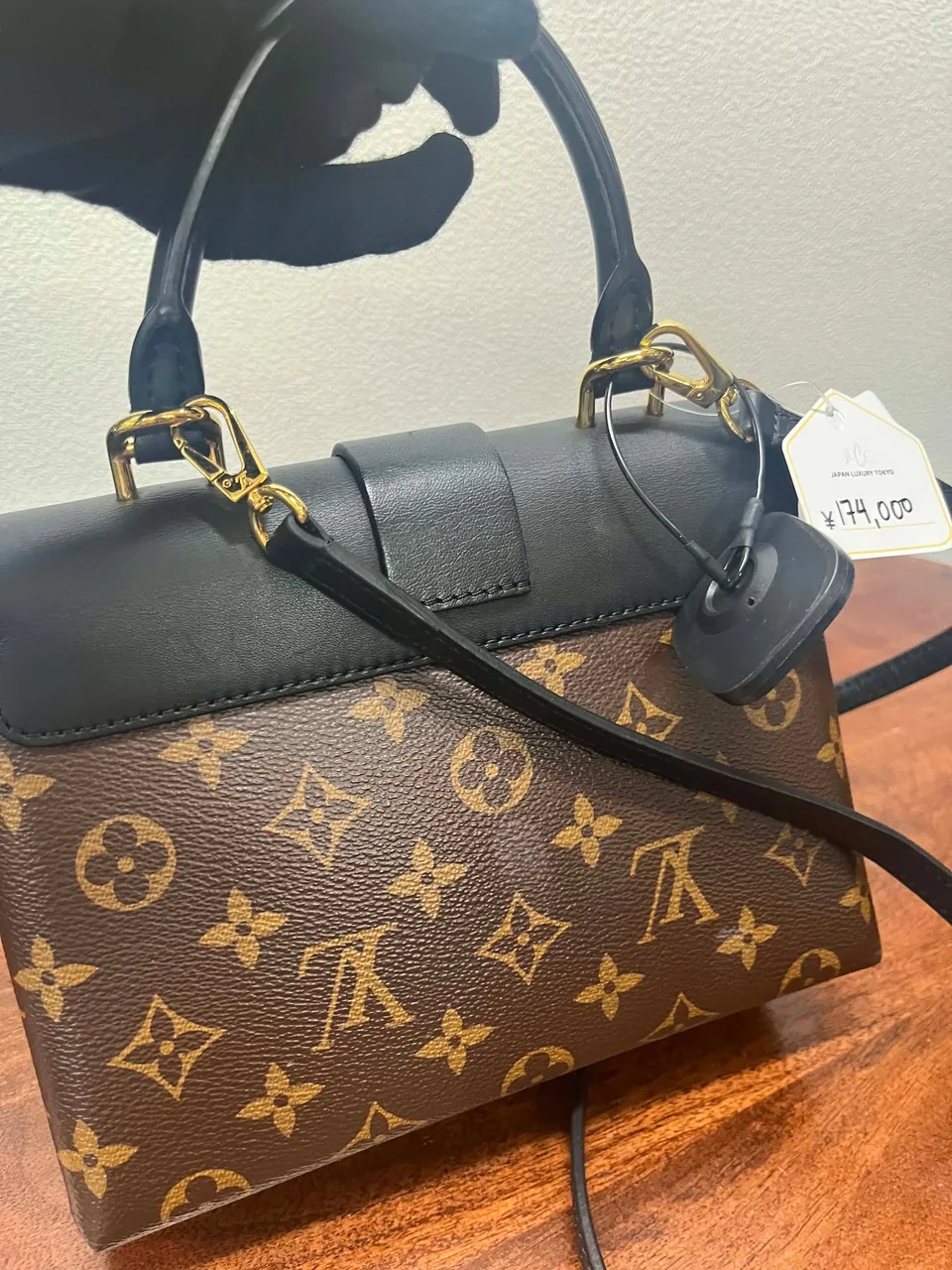 LV MONOGRAM LOCKIE BB view 10
