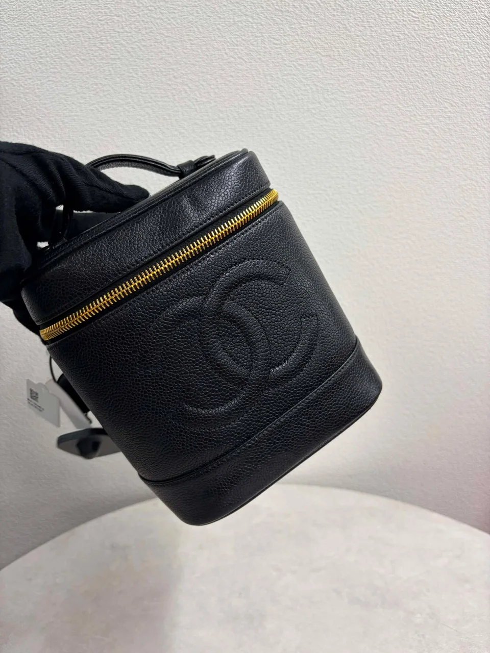 CHANEL CAVIAR VANITY BAG (4 SERIAL CODE) view 7
