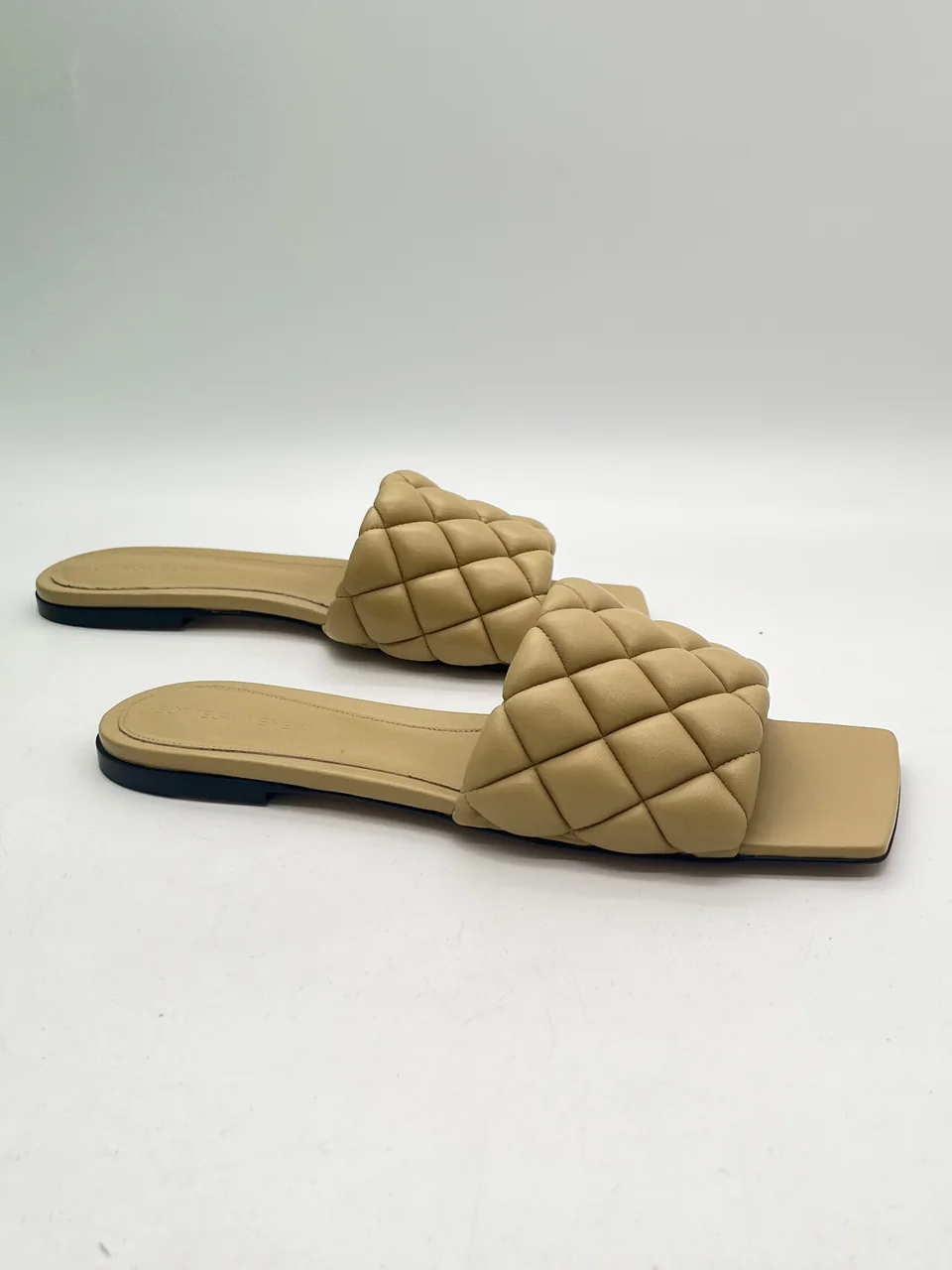 BOTTEGA VENETA SANDALS (SIZE 40) view 4