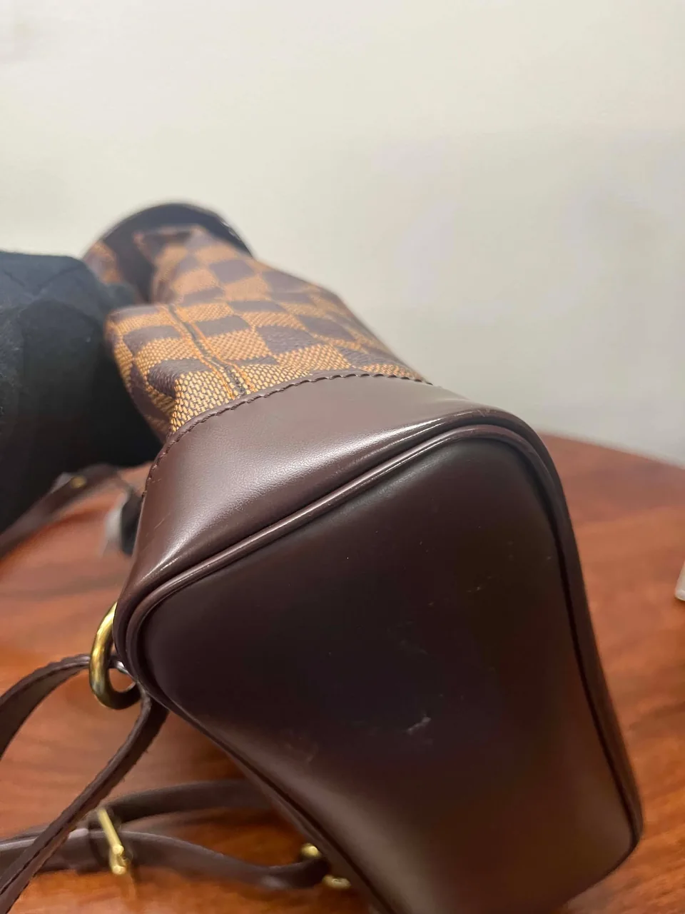 LV DAMIER SOHO view 5
