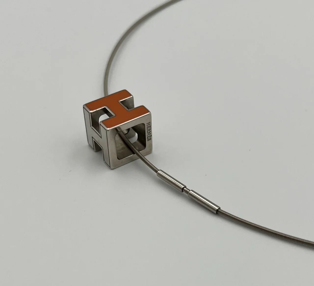 HERMES H CUBE NECKLACE view 5