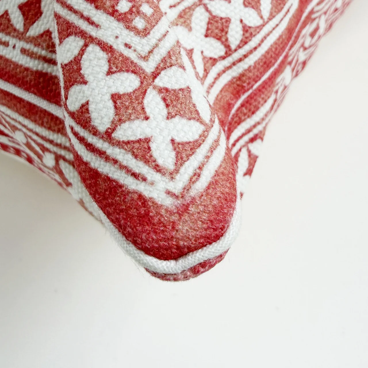 LV CUSHION view 5