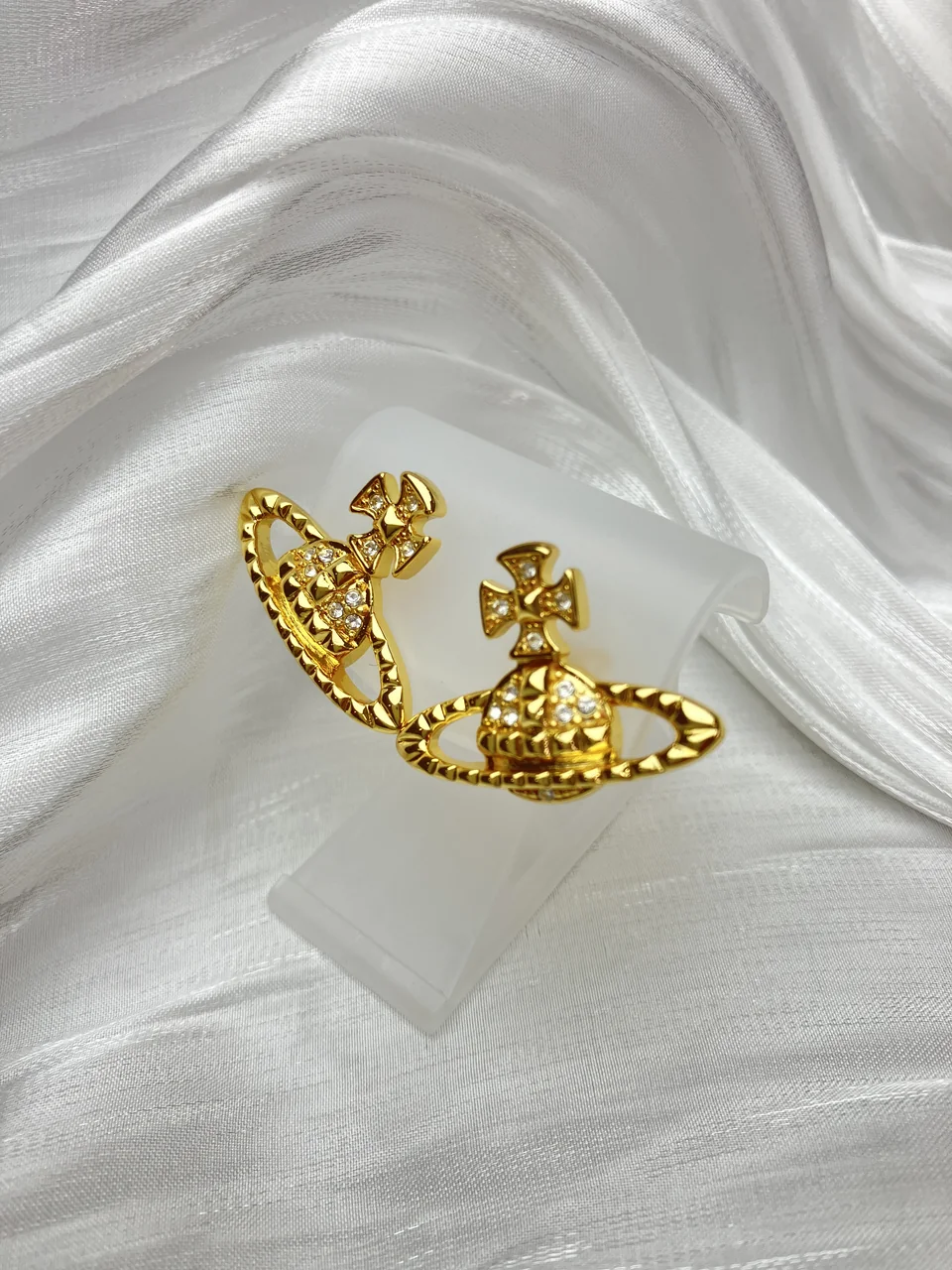 VIVIENNE WESTWOOD EARRINGS view 3