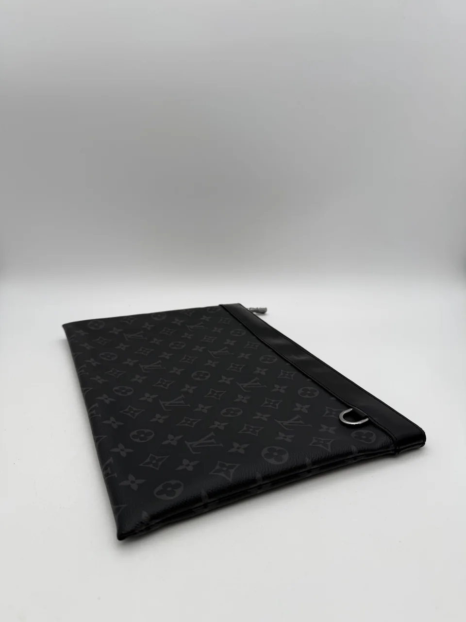 LV POCHETTE DISCOVERIE view 5