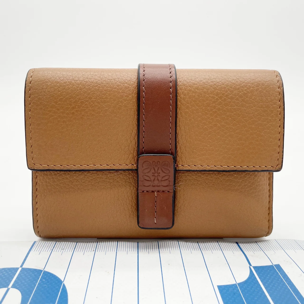 LOEWE SMALL VERTICAL WALLET