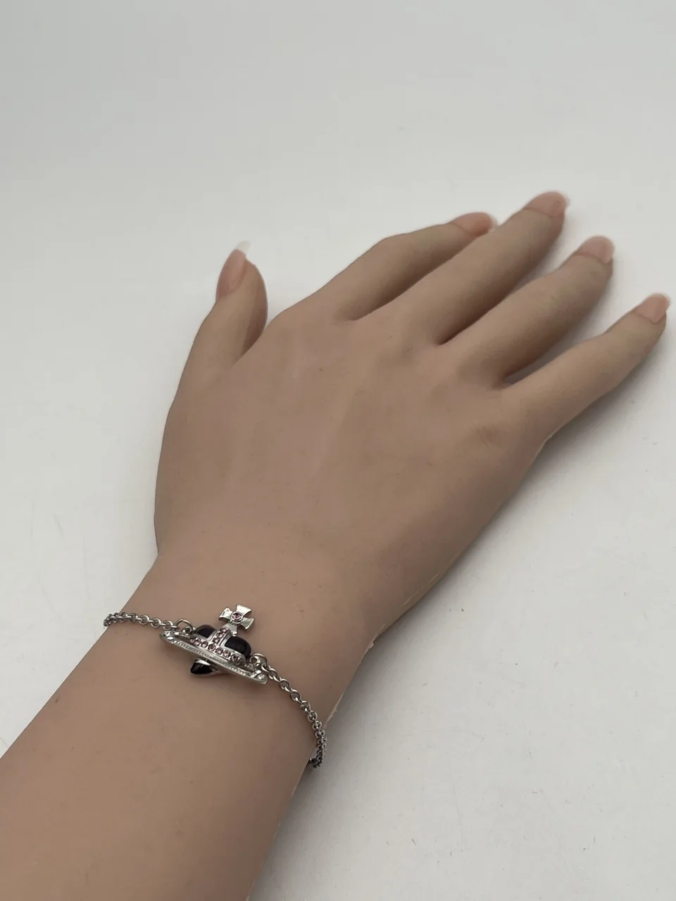 VIVIENNE WESTWOOD ORB HEART BRACELET (PURPLE)