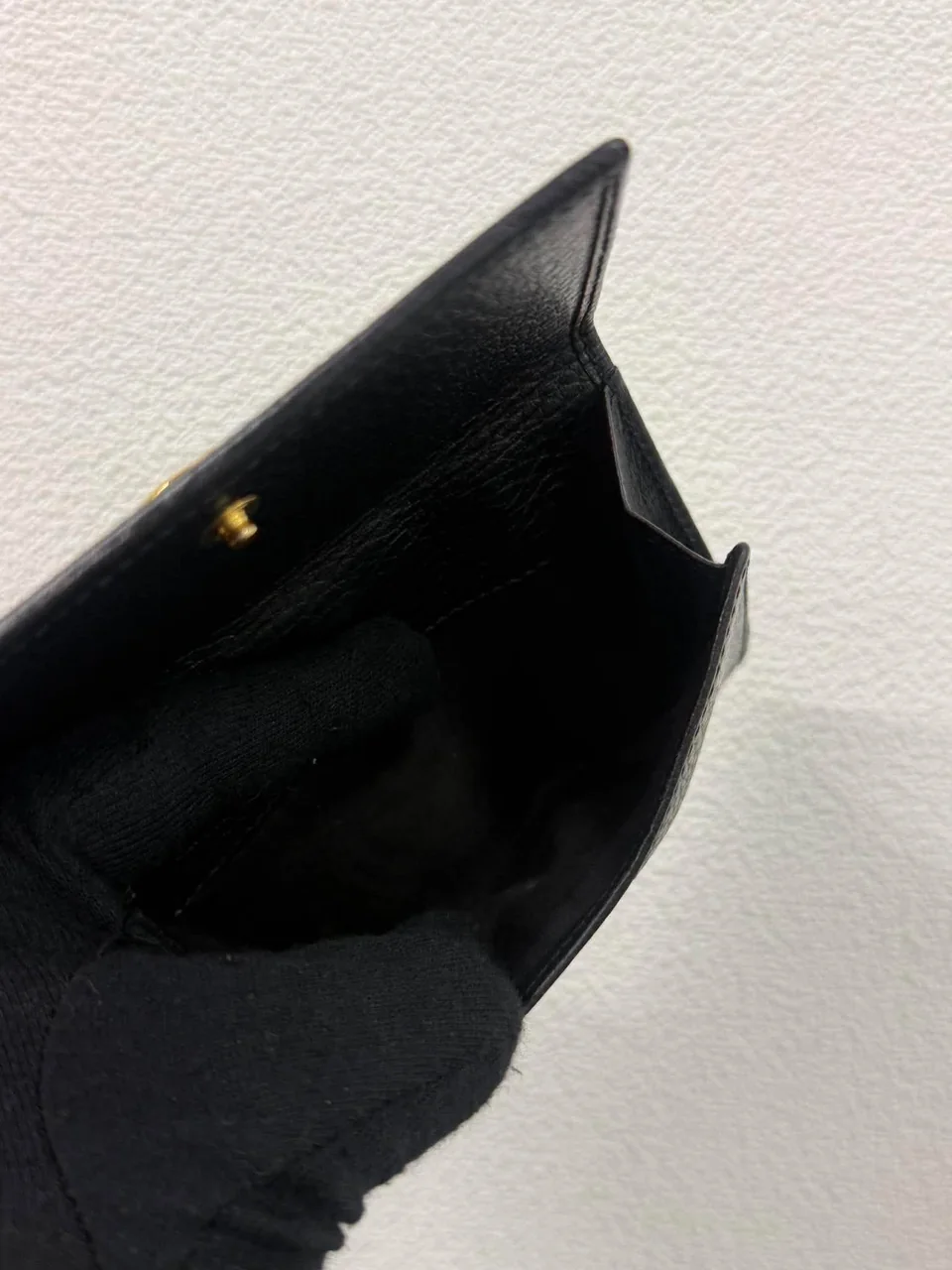 GUCCI DOUBLE HOOK WALLET view 6