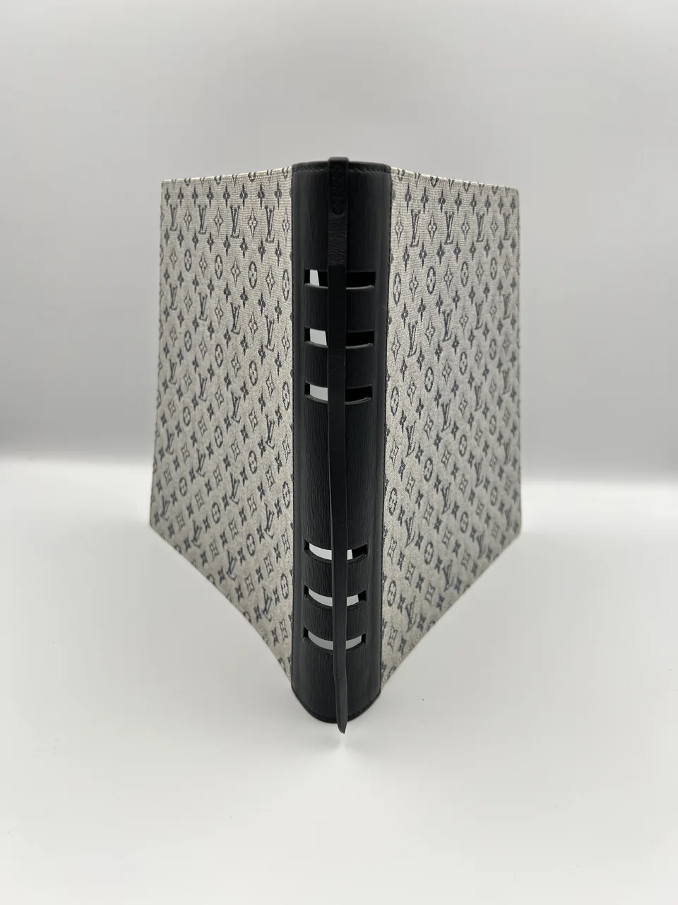 LV MONOGRAM MINI LIN NOTEBOOK view 3