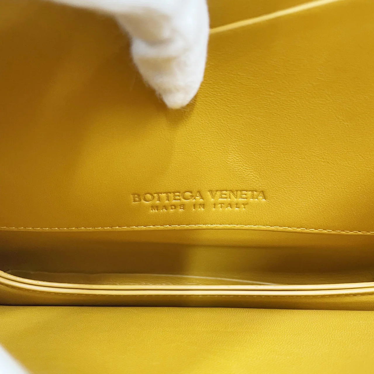 BOTTEGA VENETA MOUNT ENVELOPE SHOULDER BAG view 10