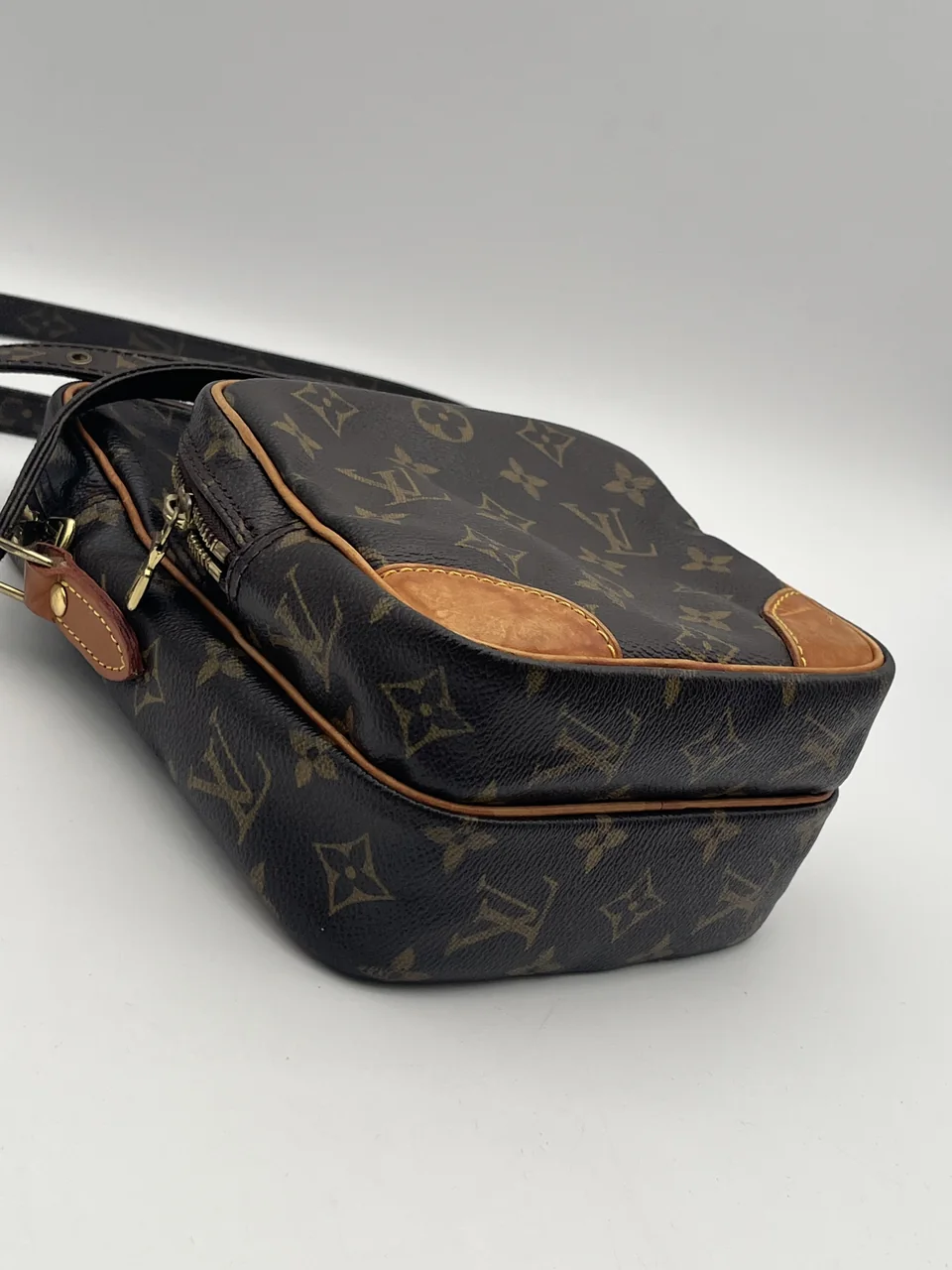 LV MONOGRAM DANUBE view 3