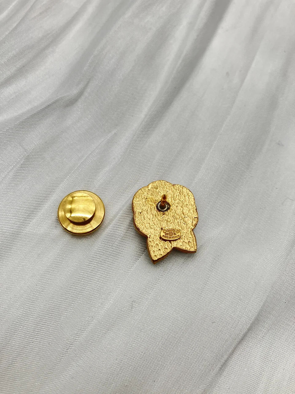 BM-195 3109-06 CHANEL PIN BROOCH hover