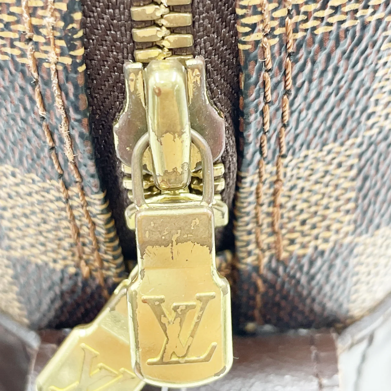 LV DAMIER NAVIGLIO view 4