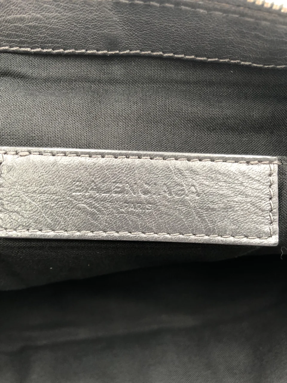 BALENCIAGA CLASSIC CLUTCH (GRAY) view 4
