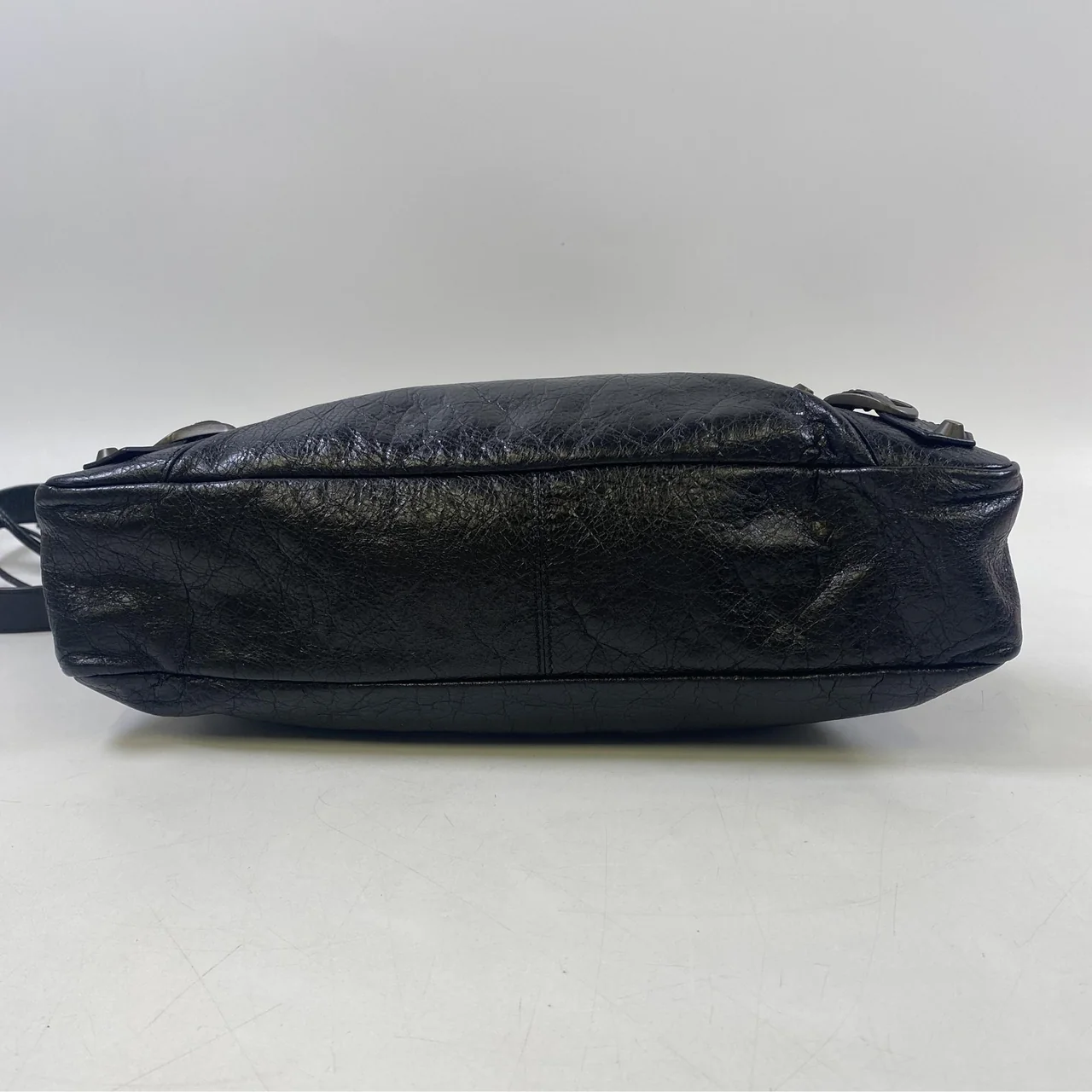 BALENCIAGA THE TOWN HANDBAG (BLACK) view 4
