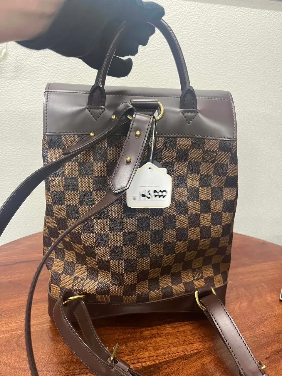 LV DAMIER SOHO view 9