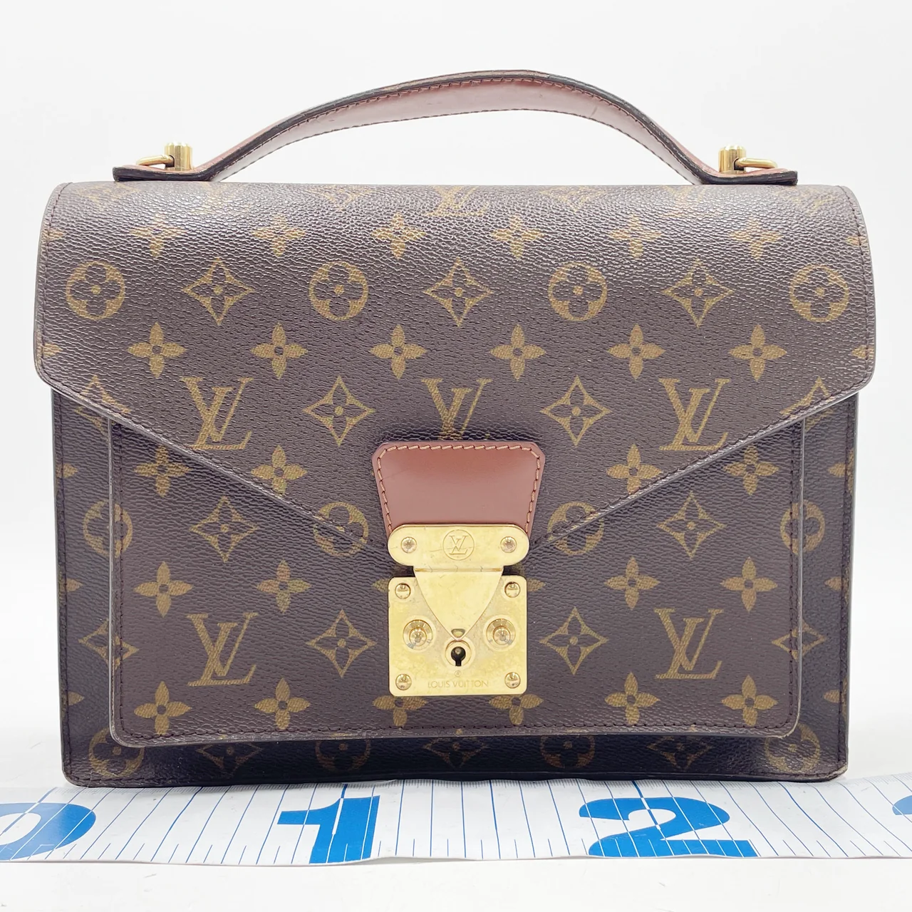 LV MONOGRAM MONCEAU view 15