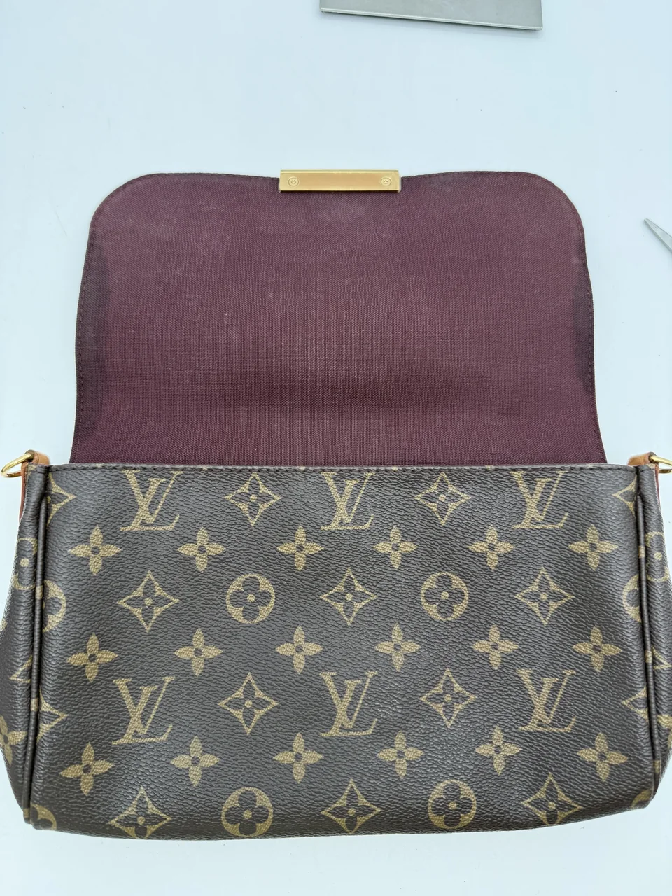 LV MONOGRAM FAVORITE view 9