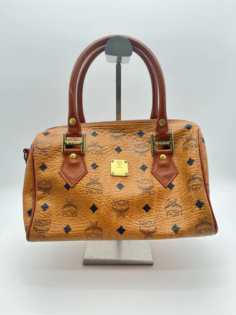 MCM TWO-WAY BAG (BROWN) view 3