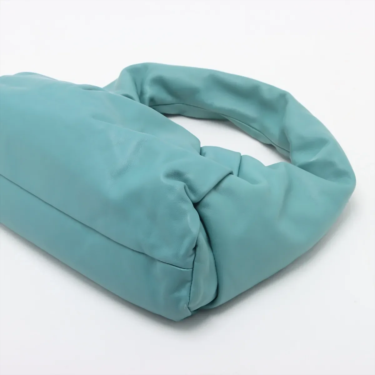 BOTTEGA VENETA THE POUCH (BLUE) view 3