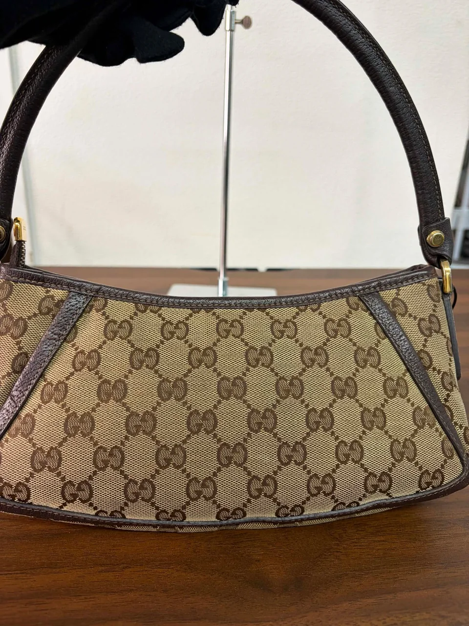 GUCCI GG CANVAS SHOULDER BAG (BROWN) view 4