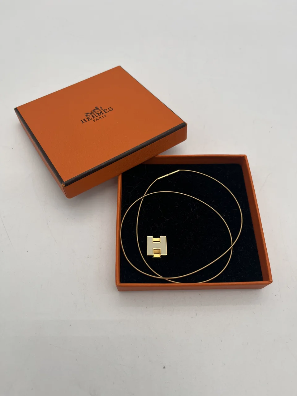HERMES WHITE H CUBE NECKLACE hover