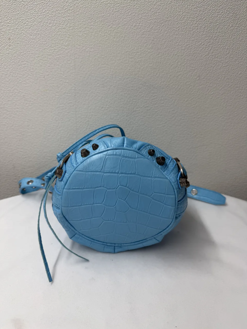 BALENCIAGA LE CAGOLE view 5